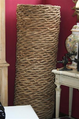 Vaso grande in rami intrecciati